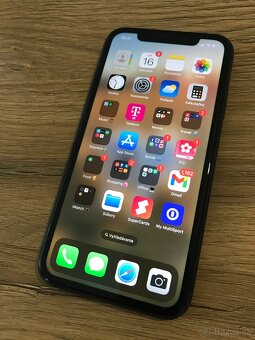 iPhone 11 64GB - 4