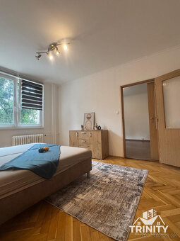 Na prenájom 1-izbový byt neďaleko stanice v Nových Zámkoch - 4