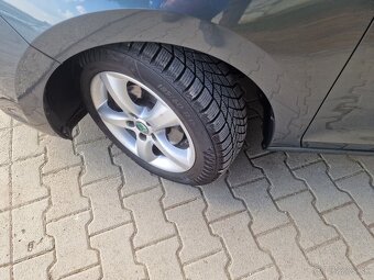 Škoda Rapid Spaceback 1.4 TDi 90k M5 Ambition (diesel) - 4