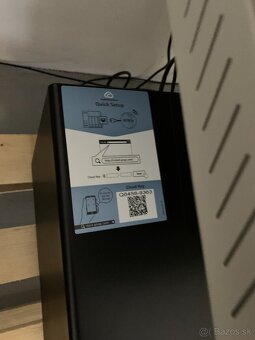 Profesionálny QNAP TS-1635AX-8G NAS server - 4