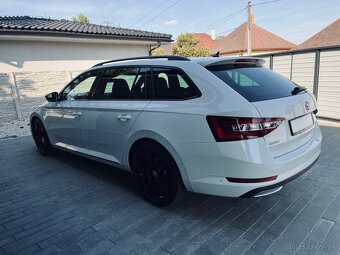 Škoda Superb Combi 2.0TDi DSG Sportline - 4