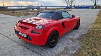 Toyota MR2 Spyder - 4