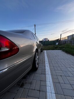 Mercedes - 4