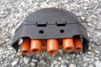 Kryt hlavy rozdeľovača BMW 318i E30 . - 4