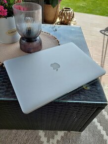 Apple MacBook Pro 15-inch Mid 2014 Retina - 4