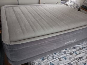 Predaná Nafukovacia posteľ, matrac Intex pre 2 os. - 4