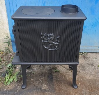 Liatinové kachle Jotul F 602 N čierný lak - 4