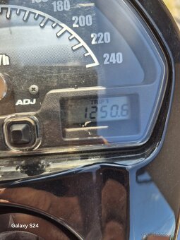 Suzuki Intruder 1800 - 4