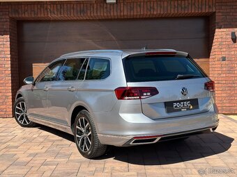 VW PASSAT VARIANT ELEGANCE 2.0 TSI 140KW 1/2022 ODPOČET DPH - 4
