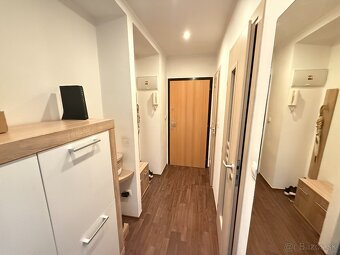 Exkluzívne APEX reality 2i. s balkón Za poštou HC, 59 m2 - 4