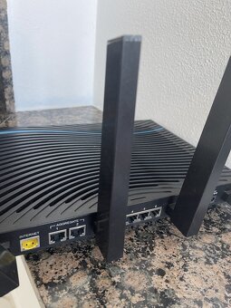 Netgear Nighthawk X8 - 4