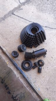 Predám náhradné diely na V3S - 4