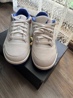 Air Jordan Flight Court - 4