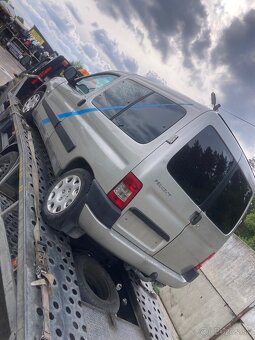 Rozpredam peugeot partner 1.6 HDI 55kw - 4