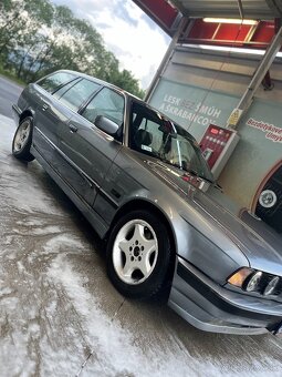 BMW E34 528i Touring - 4