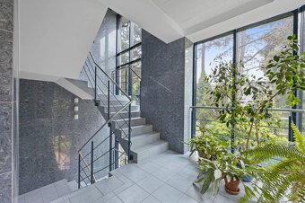 VÝBORNÁ INVESTÍCIA-PREDAJ priestory blízko Horského parku,St - 4