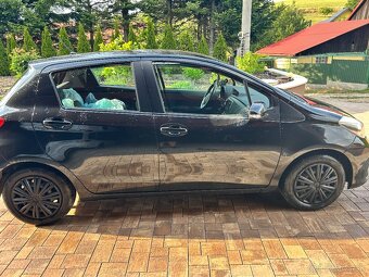 Toyota yaris 1.3 - 4