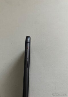 Predám iPhone 11 64gb - 4