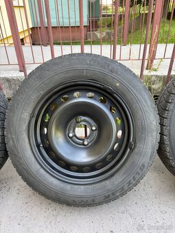 Predám sadu zimných pneumatík 195/65 Renault 4/100 R15 - 4
