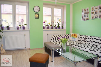 ´´NOVINKA´´ NA PREDAJ priestranný 3 IZBOVÝ BYT blízko centra - 4