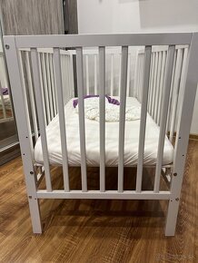 Dětská postýlka s matrací a prostěradly - 4