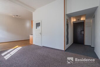 REZERVOVANÉ 3 izbový byt s pozemkom a parkovacím státím v sk - 4
