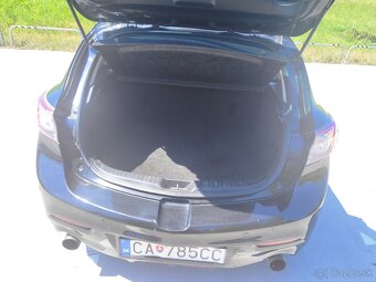 Mazda 3, R. 2010, 2.2 MZR-CD, 136KW, čierna metalýza - 4