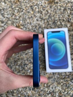 iPhone 12 mini - baterie 100% blue - 4