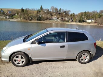 Honda Civic 7G - 4