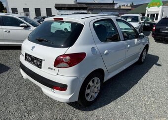 Peugeot 206 + 1.1i GENERATION benzín manuál 44 kw - 4
