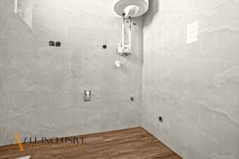 ALL INCLUSIVE I 3 IZBOVÉ BYTY S TERASOU, SO ZÁHRADOU + 2 PAR - 4