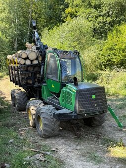 Predám vyvážačku John Deere 1210e - 4