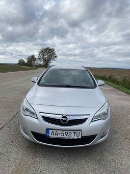Opel astra sport tourer 1.7 cdti nová STK ek - 4