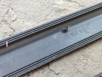 Škoda Octavia 2 Facelift • Lišty pravých dverí - 4