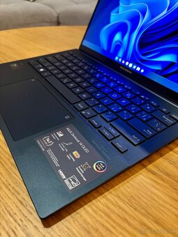 ASUS Zenbook 14 OLED UX3405 - 4