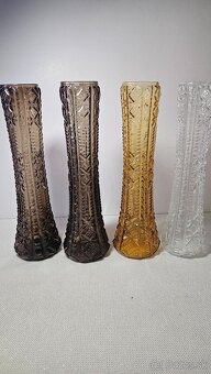 Vázy lisivané sklo - 4