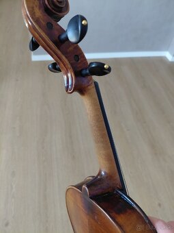 4/4 husle - 4
