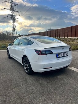 Tesla model 3 SR+ - 4