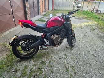 Honda CB650R - 4