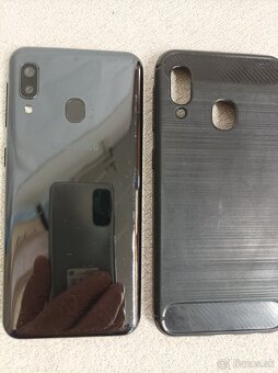 Samsung Galaxy A20e - 4