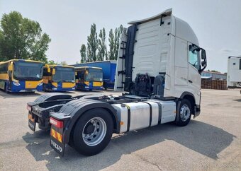 Volvo FH 13 Globetrotter XL 460 I-SA nafta 345 kw - 4