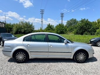 Škoda Superb 2.0 TDI Comfort DPF - 4