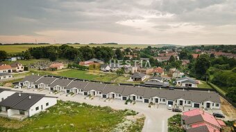 2 stavebné pozemky 614 m2 v novo-vybudovanej lokalite Hlboké - 4
