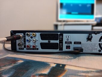 DVD/HDD rekordér s konverziou do HDMI - 4