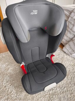 Predám autosedačku Britax̌ - 4