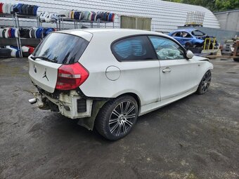 BMW 116i e 81 náhradní díly z vozu . - 4