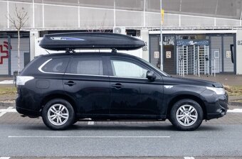 Mitsubishi Outlander 2.0 PHEV 4WD (2013) - 4