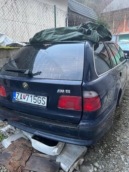 Rozpredám BMW E39 orientblau - 4