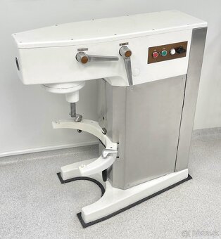 ROBOT ALBA RE22 - 4