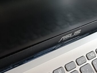 Asus M409B - 4